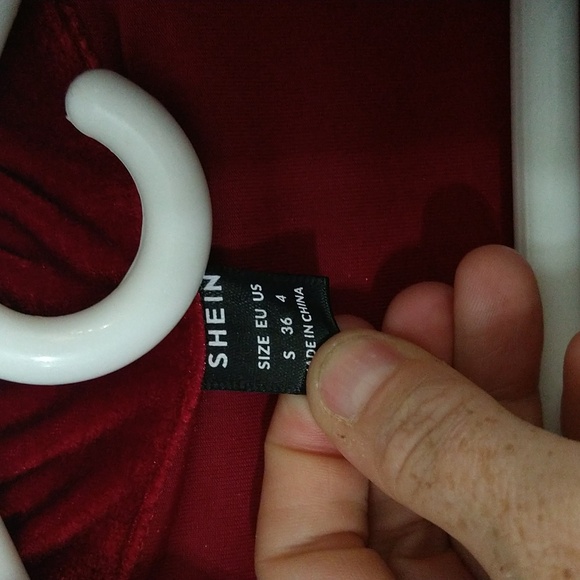 Beautiful Dark Red Velvet Shein Blazer - Picture 5 of 10